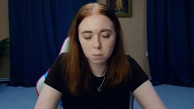 Snapshot of AddieOsler chatting on 04.28.26 AddieOsler online show from 04.28.26