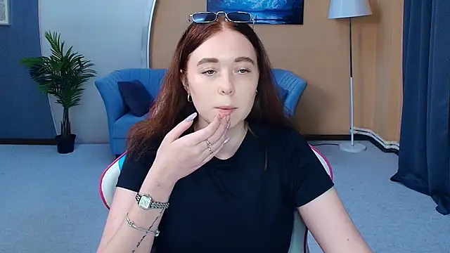 Snapshot of AddieOsler chatting on 05.19.26 AddieOsler online show from 05.19.26