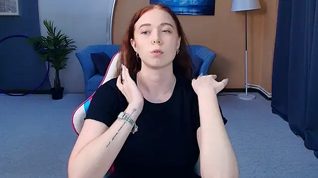 Snapshot of AddieOsler chatting on 06.10.26 AddieOsler online show from 06.10.26