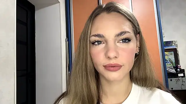 IlanaLafferty online show from 11.14.25