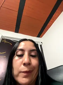 Dannybeplove online show from 11.23.25