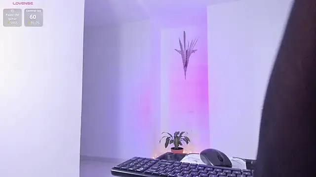 Leyacopper  online show from 03.29.26