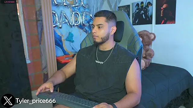 Tiler wolker online show from 01.18.26