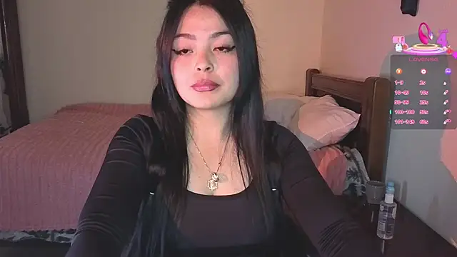 Lee Moyalune online show from 11.19.25