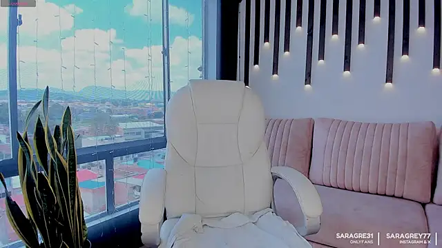 saragrey77 online show from 12.17.25