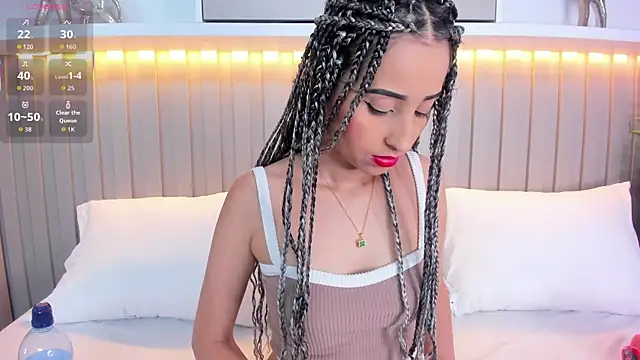 violett rabbit  online show from 11.14.25