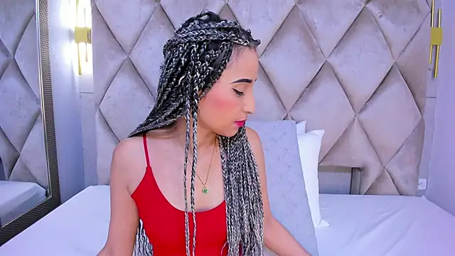 violett rabbit  online show from 11.26.25