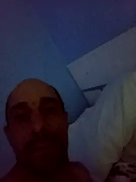 Snapshot of Kruguerdevil chatting on 10.27.25 Kruguerdevil online show from 10.27.25