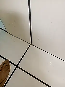 Snapshot of Kruguerdevil chatting on 10.29.25 Kruguerdevil online show from 10.29.25