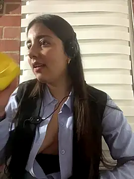 Au-rora online show from 12.20.25