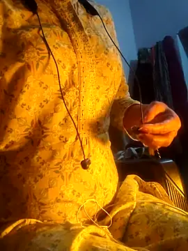 Hot-Rubyy online show from 02.14.26