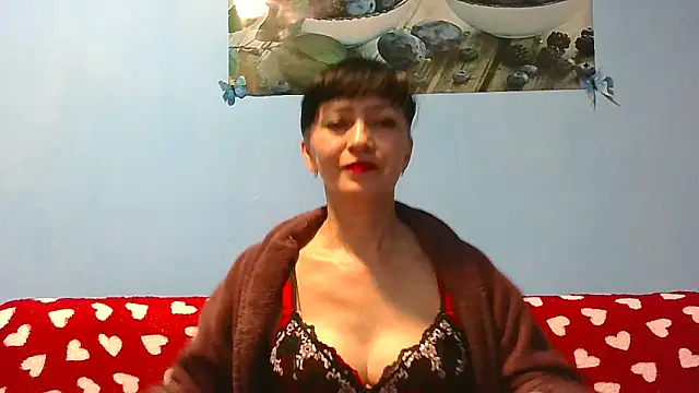 IffetLove42 online show from 04.15.26