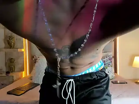 Snapshot of Andrew_Haalls chatting on 10.27.25 Andrew Haalls online show from 10.27.25