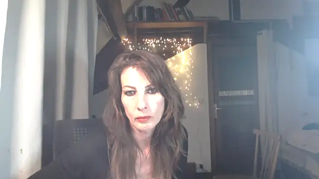 MissDyannis online show from 04.08.26