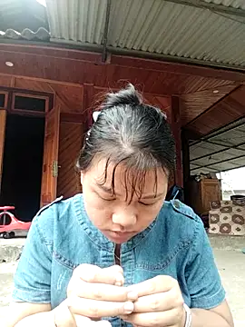 Snapshot of Smay69_ chatting on 10.31.25 Smay69  online show from 10.31.25