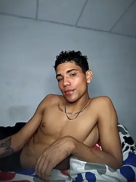 Snapshot of Alex_Sweeting chatting on 11.16.25 Alex Sweeting online show from 11.16.25