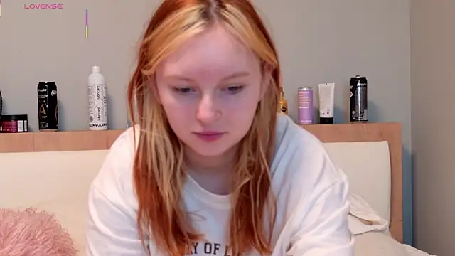 Snapshot of AngelWisee chatting on 08.07.26 AngelWisee online show from 08.07.26