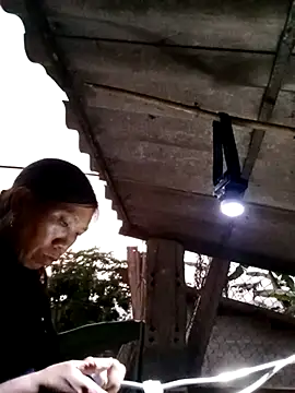 bella-la online show from 12.20.25