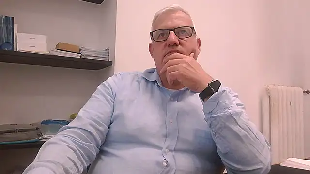 Snapshot of Diegoriv71 chatting on 05.18.26 Diegoriv71 online show from 05.18.26