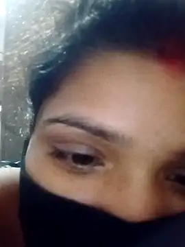 Snapshot of hot_couple_000 chatting on 10.28.25 hot couple 000 online show from 10.28.25