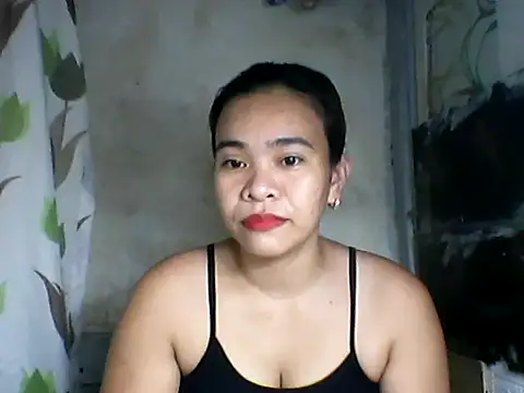 Snapshot of Honeyjean_30 chatting on 11.05.25 Honeyjean 30 online show from 11.05.25