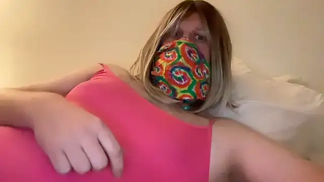 RebeccaNikky online show from 10.27.25