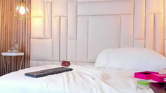 VenuzSofia online show from 03.10.26