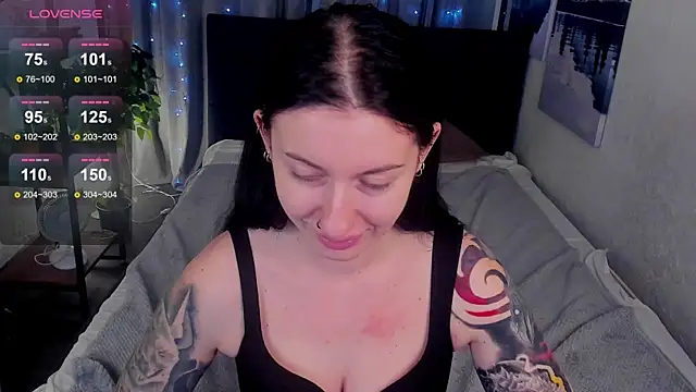 Lilit Palmer online show from 10.28.25