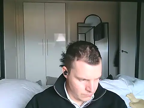 Snapshot of scotsman202513 chatting on 10.30.25 scotsman202513 online show from 10.30.25