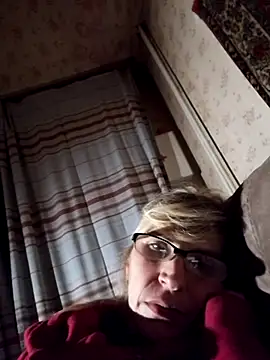 Snapshot of Georgette466 chatting on 11.12.25 Georgette466 online show from 11.12.25