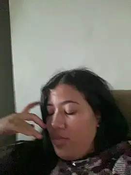 Snapshot of morenahhwy chatting on 10.27.25 morenahhwy online show from 10.27.25