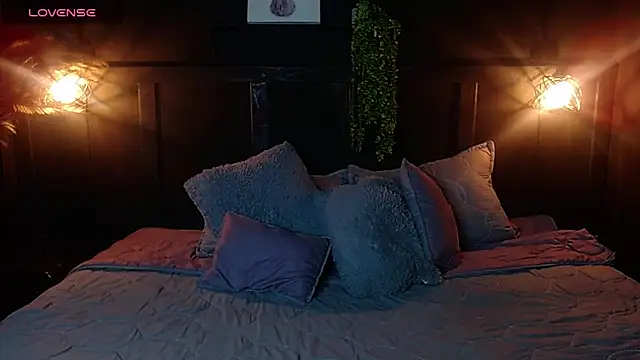 Snapshot of Noah__20 chatting on 10.30.25 Noah  20 online show from 10.30.25