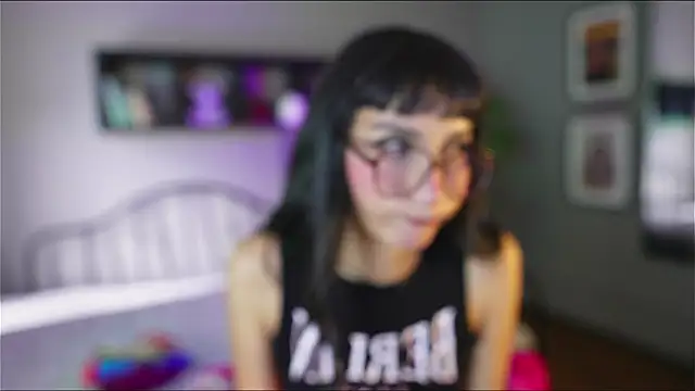 Meganpeach  online show from 11.27.25