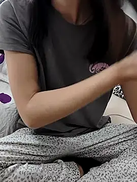 carlina28 online show from 11.04.25