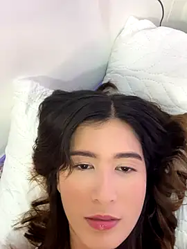 emilyy1  online show from 10.29.25