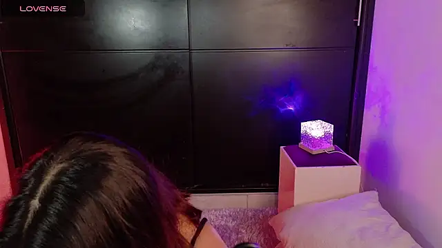 emilyy1  online show from 01.10.26