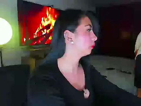 Snapshot of wolf_tatto_couple chatting on 10.29.25 wolf tatto couple online show from 10.29.25