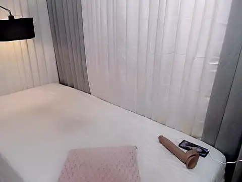 Xhugejerkingtrans online show from 04.01.26