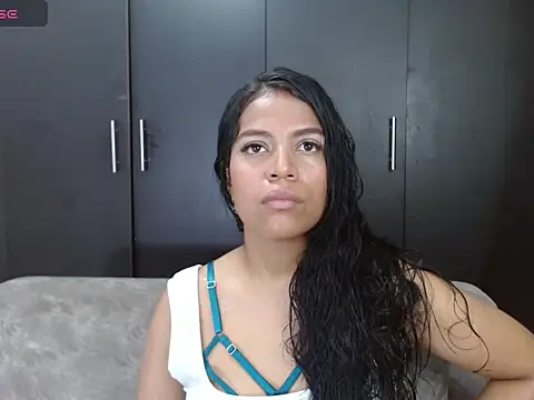 Snapshot of NandyKiss chatting on 11.25.25 NandyKiss online show from 11.25.25