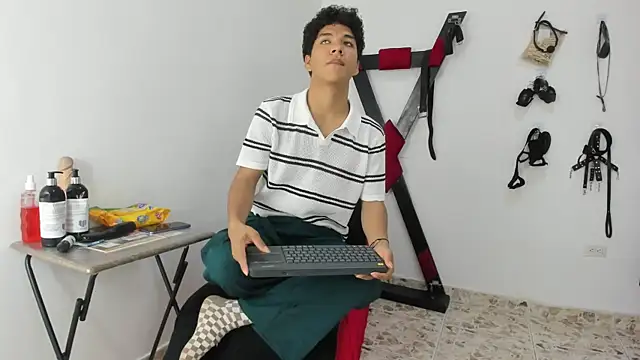 Maximiliano Khalil online show from 11.28.25