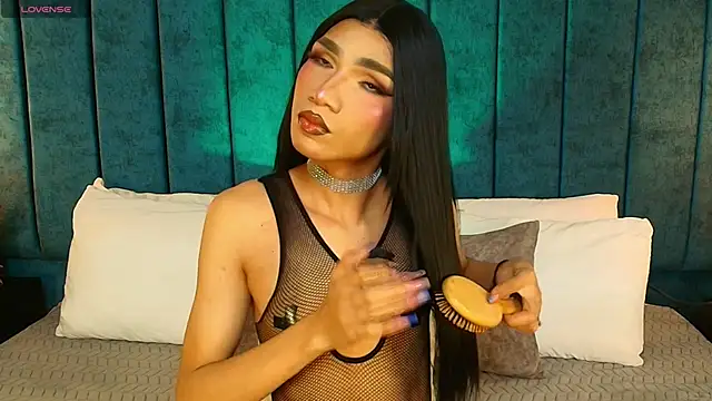 FernandaFox  online show from 11.18.25