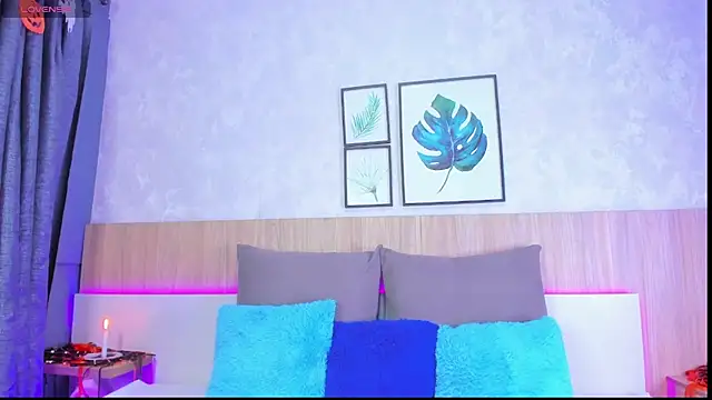 Snapshot of Alanna-Hank chatting on 10.28.25 Alanna-Hank online show from 10.28.25