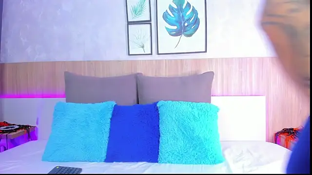 Snapshot of Alanna-Hank chatting on 10.29.25 Alanna-Hank online show from 10.29.25