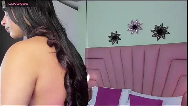 Kim Luna1 online show from 04.25.26