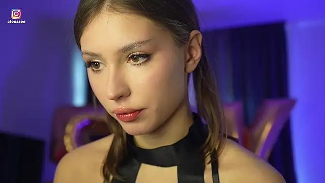 Snapshot of Cleose chatting on 04.02.26 Cleose online show from 04.02.26