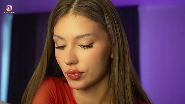 Snapshot of Cleose chatting on 04.10.26 Cleose online show from 04.10.26