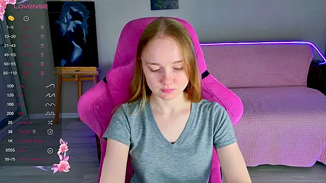 Snapshot of Shawty_Mia chatting on 02.18.26 Shawty Mia online show from 02.18.26