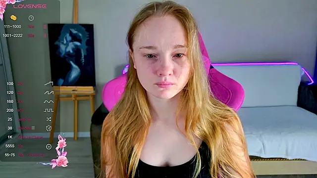 Snapshot of Shawty_Mia chatting on 02.19.26 Shawty Mia online show from 02.19.26