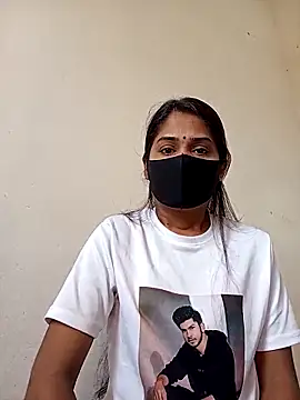 Snapshot of Green_LaDY66 chatting on 11.03.25 Green LaDY66 online show from 11.03.25