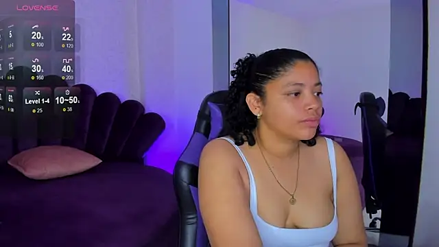 Snapshot of Siara_24 chatting on 10.30.25 Siara 24 online show from 10.30.25